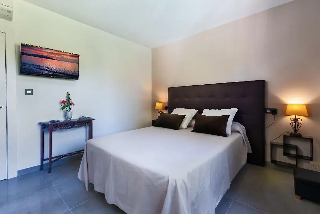 New. Luxury Villa C&C. Jardin, Piscina Y Barbacoa Granada