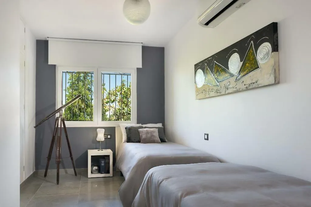 New. Luxury Villa C&C. Jardin, Piscina Y Barbacoa Granada